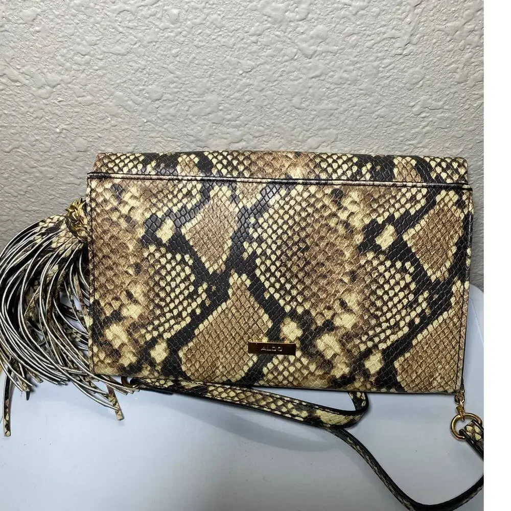 Also animal print bag clutch